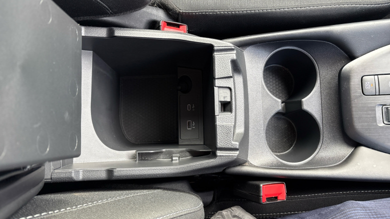 Nissan Qashqai 1.3 DiG-T MH N-Connecta 5dr Petrol Hatchback